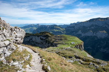 Blick zur exponierten Alpchlus in den Appenzeller Alpen, Schweiz