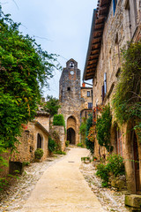 Fototapeta na wymiar Beautiful medieval village of Bruniquel on the river Aveyron in Occitania, France