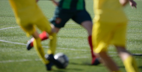 partido de football categoria infantil día soleado
