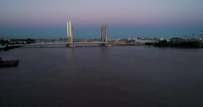 Pont Chaban Delmas Lev&eacute; de Soleil (Sunrise)