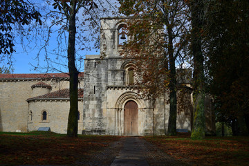 Iglesia románica del Camino de Santiago de Estibaliz, País Vasco (España)