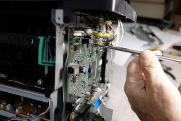 Technician repairs computers
