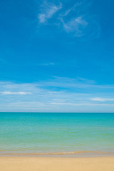 Fototapeta premium Beautiful sea and beach in thailand