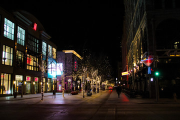 Fototapeta na wymiar Taking a nightwalk through Denver