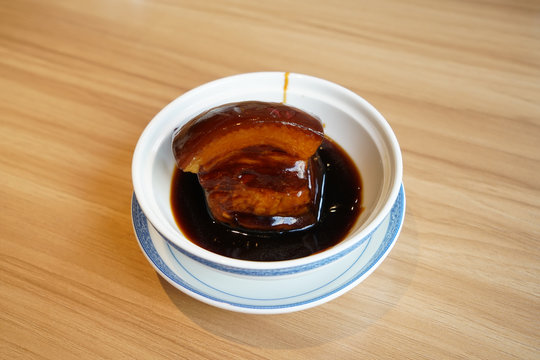 Pork braised in brown sauce with vegetables, Chinese dishes