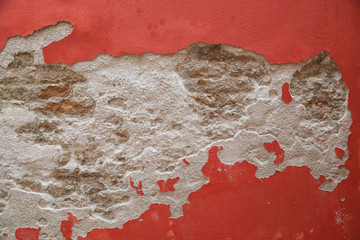 Naklejka premium Wyspa Burano pod Wenecją: zniszczenie ściany domu przez powódź (detal)