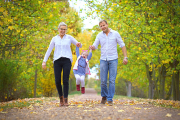 Obraz premium glückliche, liebevolle Familie