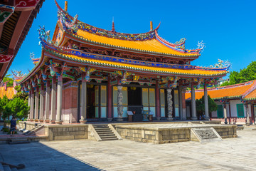 Obraz premium Taipei Confucius Temple and blue sky in Taipei, Taiwan.