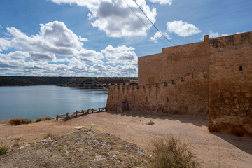Fototapeta na wymiar The lake of Penarroya in Ciudad Real