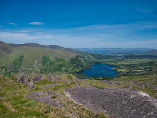 Fototapeta na wymiar Blick vom Healy Pass auf den See und das Land