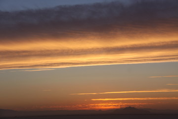 nubes en rojo