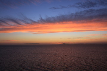 nubes en rojo