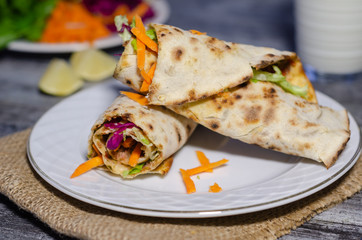 Turkish traditional foods; Lahmacun