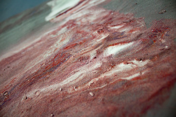Varicoloured mineral deposit of paint of powder-like enamel