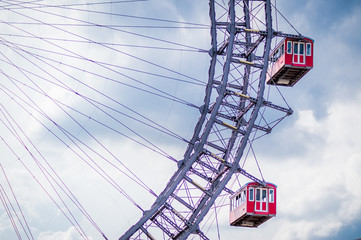 Riesenrad Prater Nahaufnahme bewölkt