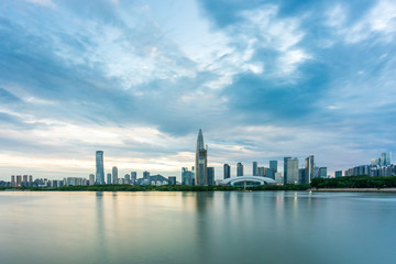 Fototapeta na wymiar Shenzhen Bay's buildings and skyline
