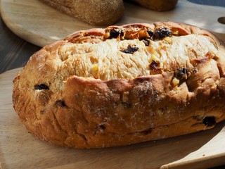 통밀빵과 커피 그리고 단풍잎 