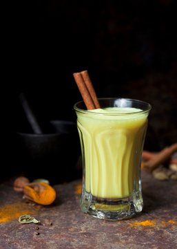 Milk drink with turmeric, cardamom and cinnamon