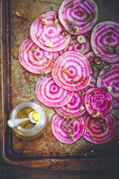 Beetroot carpaccio with garlic and rosemary