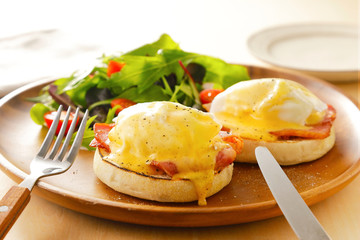 エッグベネディクト　Eggs Benedict