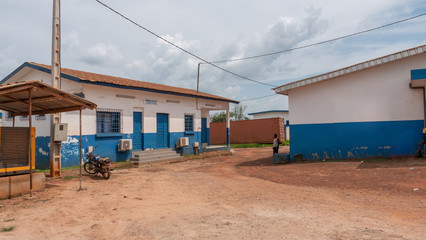 Fototapeta na wymiar Ospedale africano in Costa d'Avorio Costa