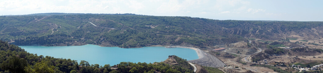 Fototapeta na wymiar Panorama of lake and mount