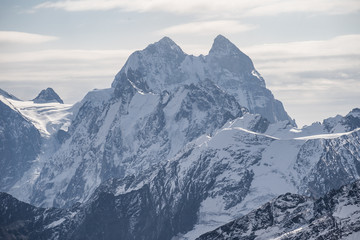 Obraz premium Two peaks of Ushba (Georgia)