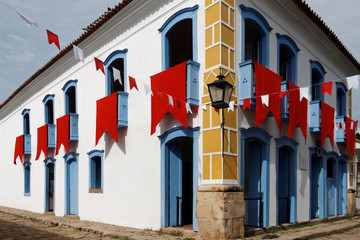 Uliczne dekoracje zielonoświątkowe w Paraty, Brazylia, 2014 © Miroslaw