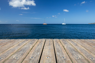 Fototapeta premium Caribbean sea and wood pier