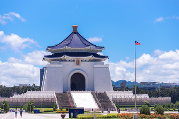 Fototapeta premium Perfect Uprightness at National Chiang Kai-shek Memorial (Hall Freedom Square) Taipei, Taiwan