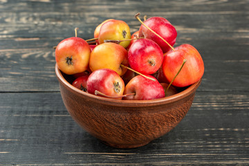 Paradise apples in a bowl