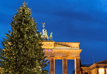 Brandenburg Gate Building of Berlin night Germany