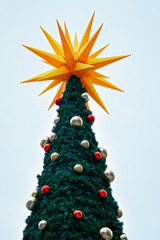 Obraz premium Christmas Tree near Kaiser Wilhelm Memorial Church Berlin