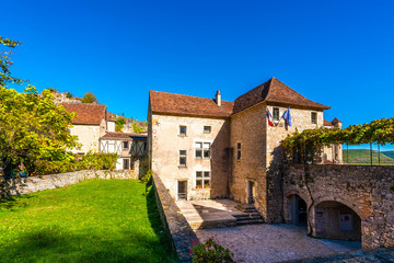 Fototapeta na wymiar Saint Cirq Lapopie village médiéval en Occitanie, France