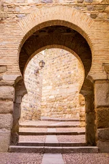 Eingangsportal in die Zitadelle von Toledo, Spanien © VladAndrei