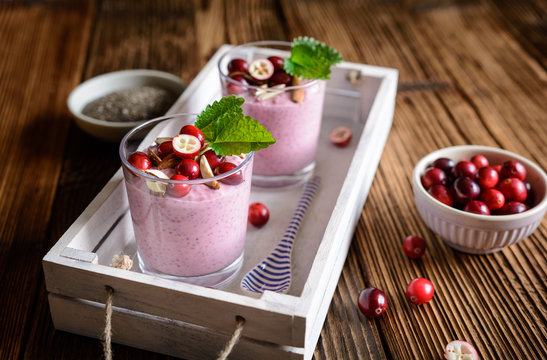 Cranberry chia seeds pudding with almonds