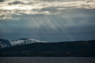 Obraz na płótnie Canvas Sunbeams Nordland