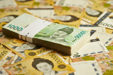 Korean won banknotes 