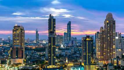 Fototapeta na wymiar Night of the Metropolitan Bangkok City downtown cityscape urban skyline Thailand - Cityscape Bangkok city Thailand