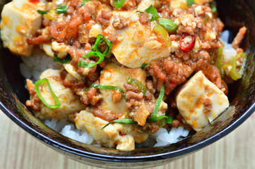 麻婆豆腐丼