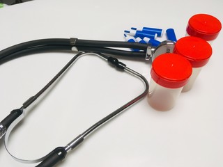 Automatic lancet for blood sampling stethoscope analysis equipment.