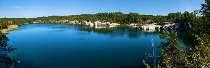 Obraz premium Kamieniołom granitu Panorama Korostyshevsky