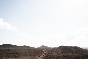 Fototapeta na wymiar Camino en el desierto