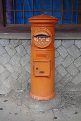 丸型郵便ポスト