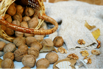nuts isolates