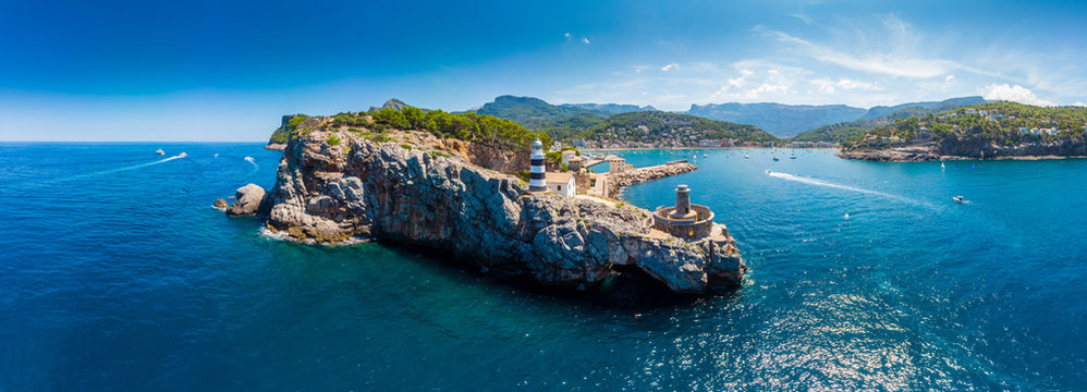 Spain, Balearic Islands, Mallorca, Serra de Tramuntana, Port de Soller, panoramic view