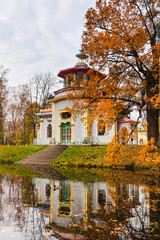 Fototapeta premium Chinese creaking Gazebo. Autumn. Tsarskoe Selo, Pushkin, Saint Petersburg, Russia.