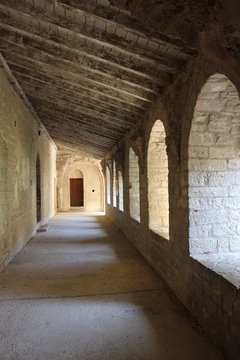 Arcade &eacute;glise monast&egrave;re
