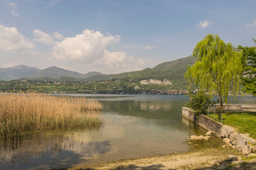 Fototapeta na wymiar Pusiano lake , panorama , Italy