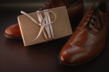 Men's shoes and gift boxes